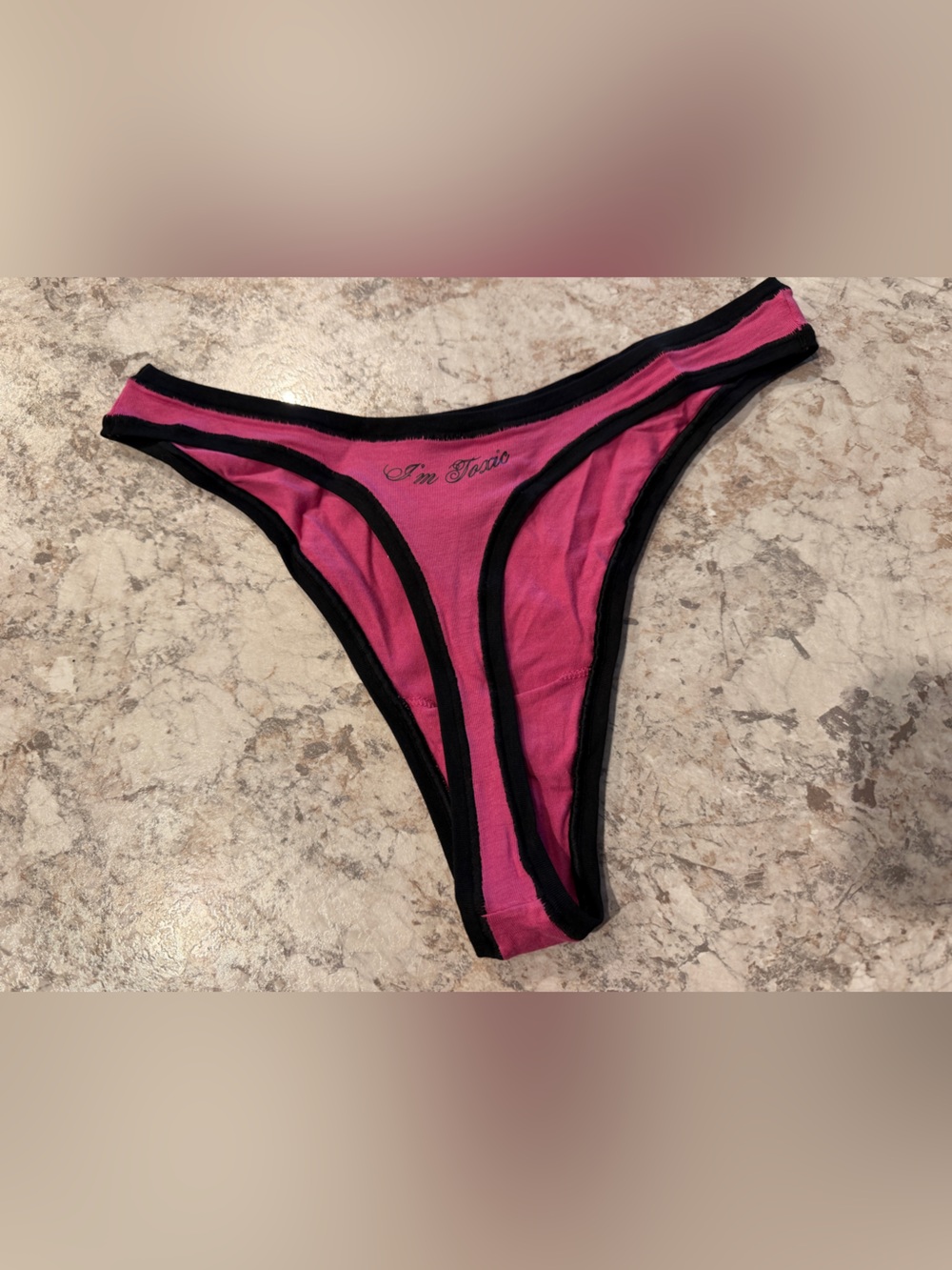 VS PINK Halloween I’m Toxic thong panty NWT Large